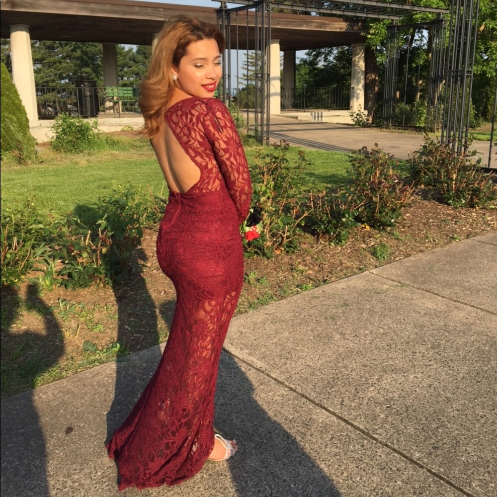 Windsor lace dress